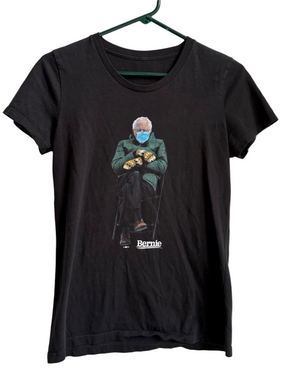 Women’s Original BERNIE SANDERS Mittens Mitten Liberal Tee t-shirt shirt xs